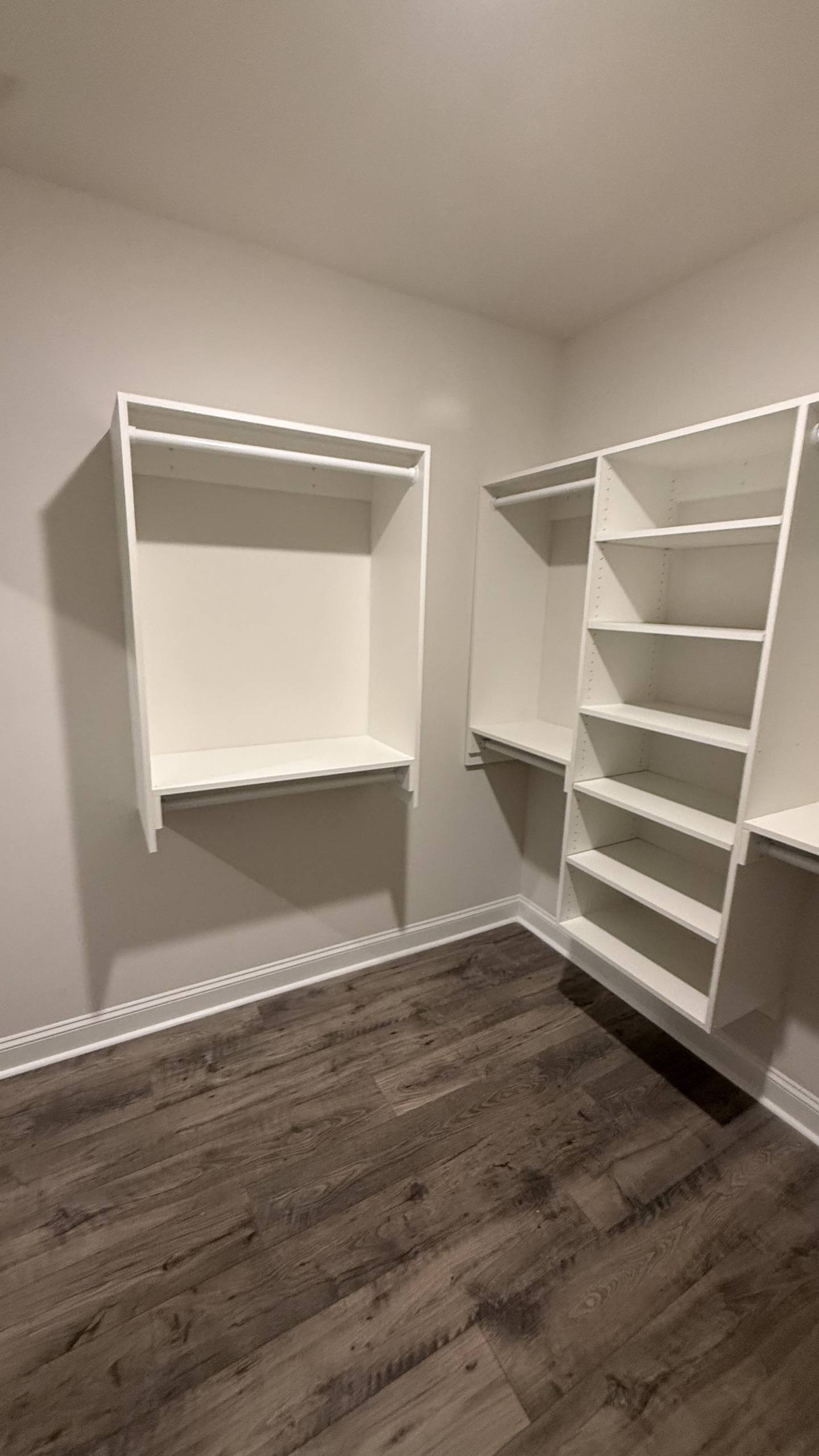 Closet shelving